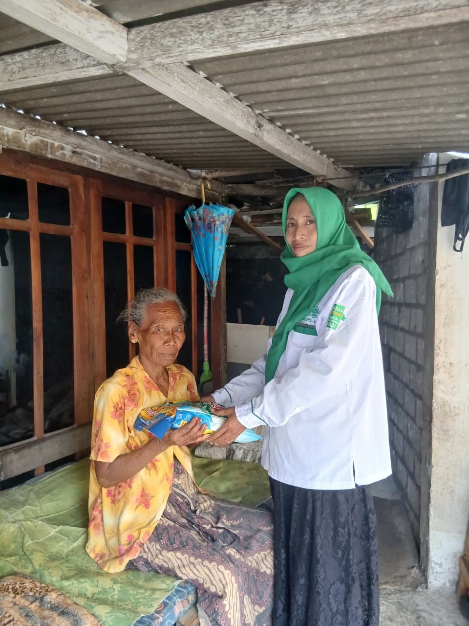 Foto dari album PENYALURAN ZAKAT FITRAH DI RANTING NU DESA MLIWANG