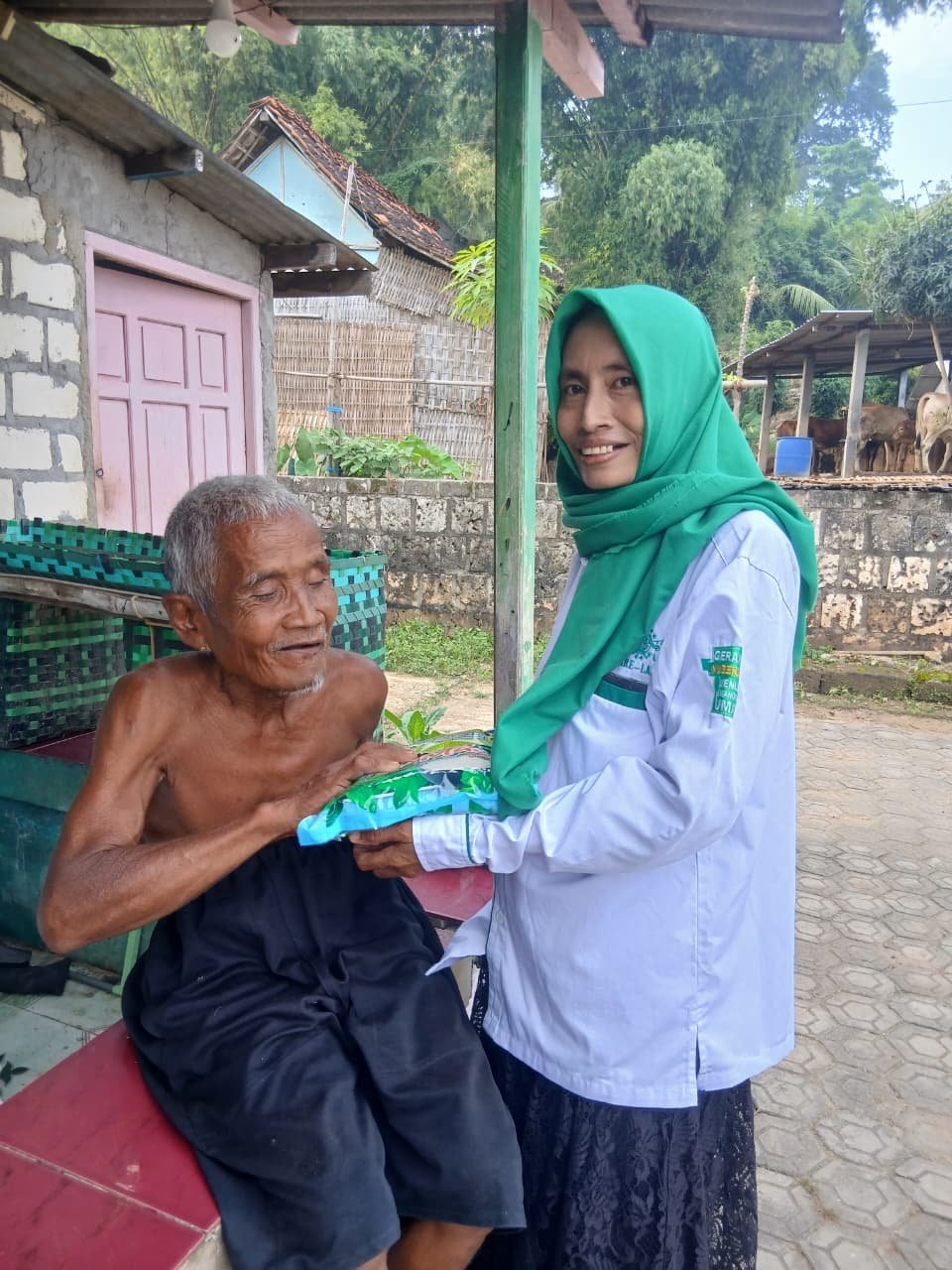 Foto dari album PENYALURAN ZAKAT FITRAH DI RANTING NU DESA MLIWANG