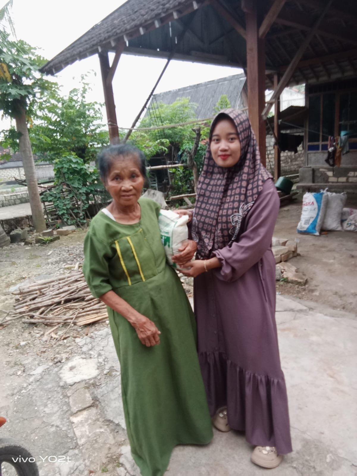 Foto dari album PENYALURAN ZAKAT FITRAH DI RANTING NU DESA MLIWANG